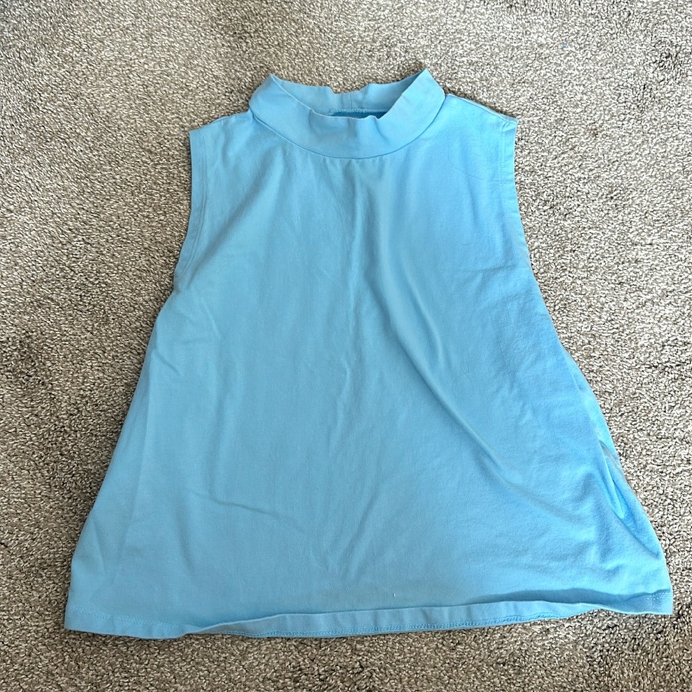 Light blue crop tank size XXL